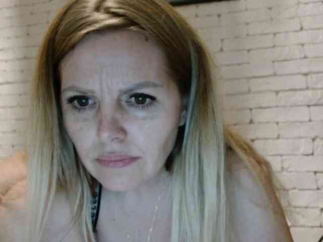 AngelAlone webcam