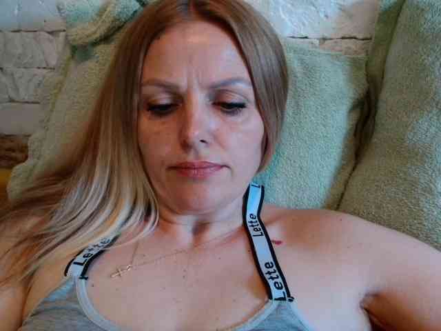 AngelAlone webcam