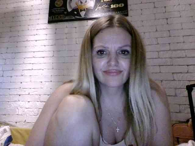 AngelAlone webcam