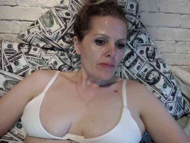 AngelAlone Live Webcam on BongaCams