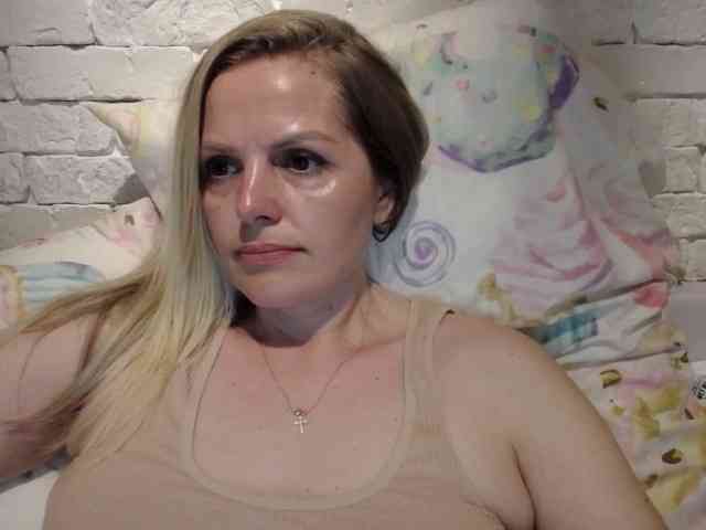 AngelAlone webcam