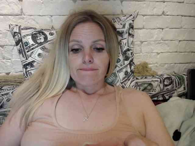 AngelAlone webcam