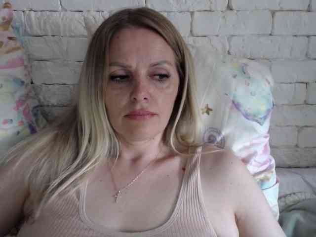 AngelAlone webcam