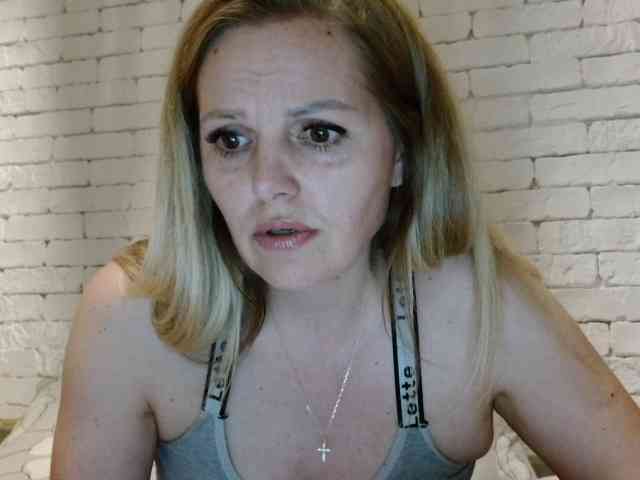AngelAlone webcam