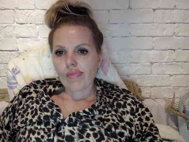 AngelAlone webcam