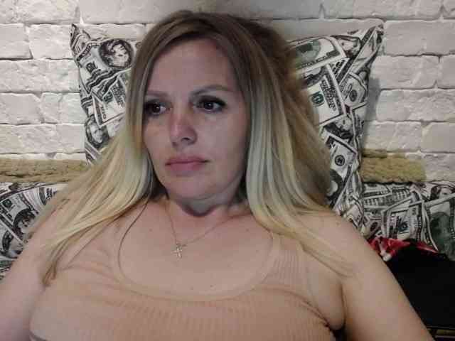 AngelAlone webcam