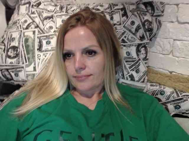 AngelAlone webcam