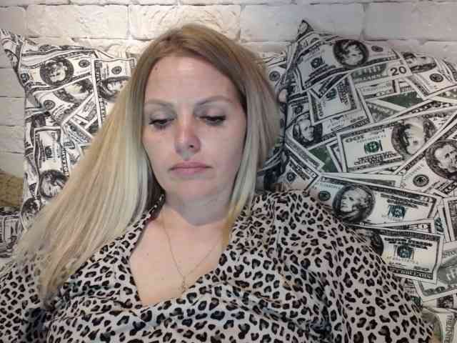 AngelAlone webcam