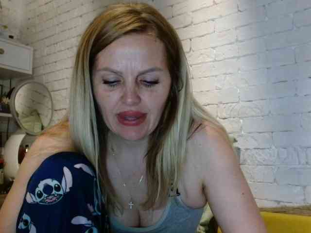 AngelAlone webcam