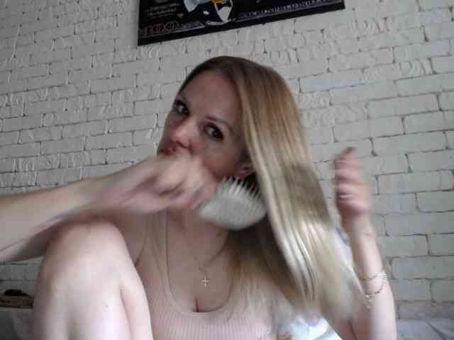 AngelAlone webcam