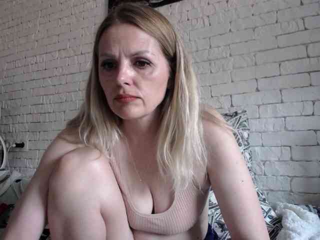 AngelAlone webcam