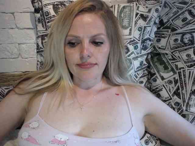 AngelAlone webcam