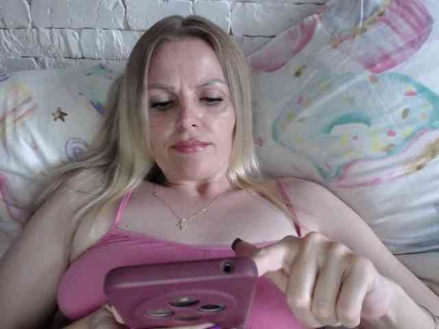 AngelAlone webcam