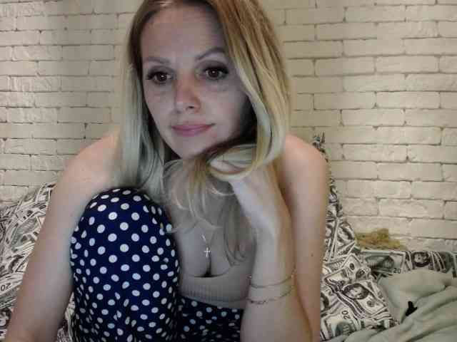 AngelAlone webcam
