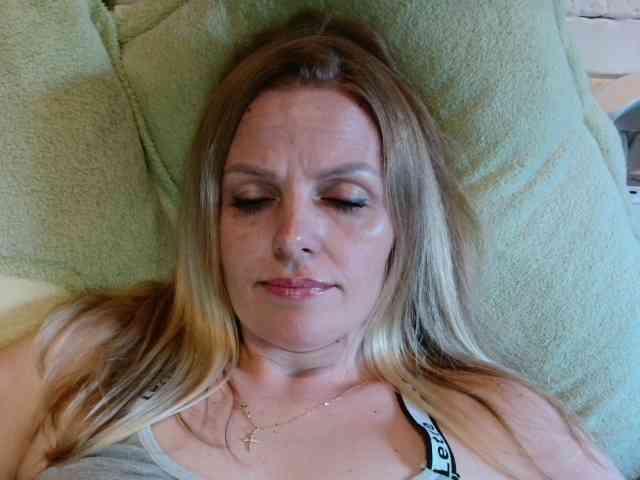 AngelAlone webcam