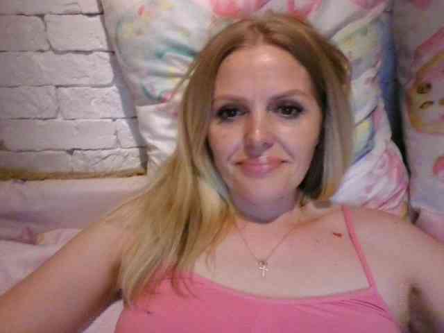 AngelAlone webcam