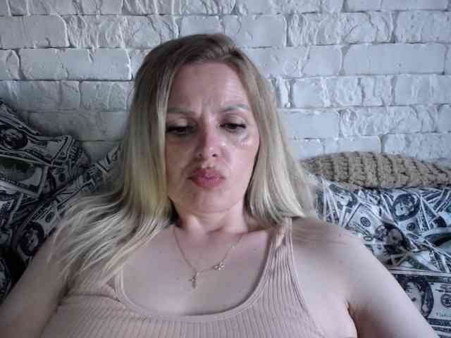AngelAlone webcam