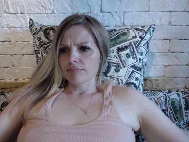 AngelAlone webcam