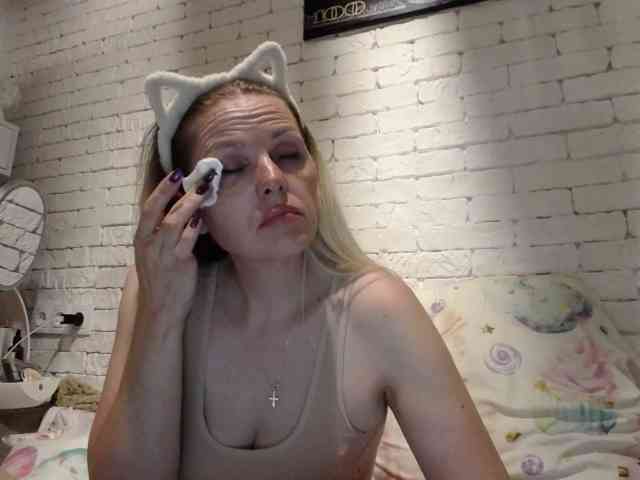 AngelAlone webcam