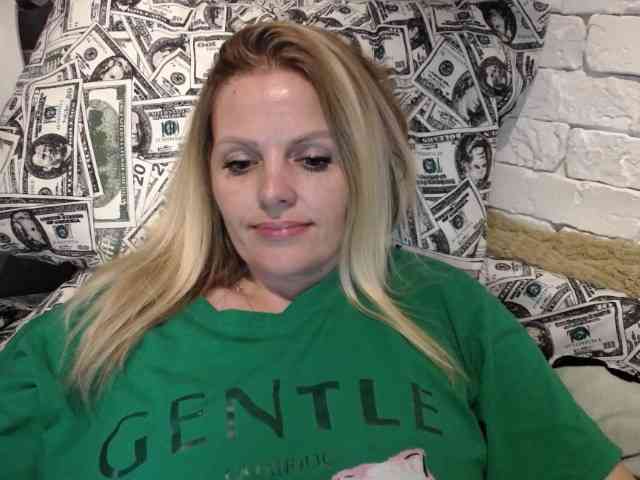 AngelAlone webcam