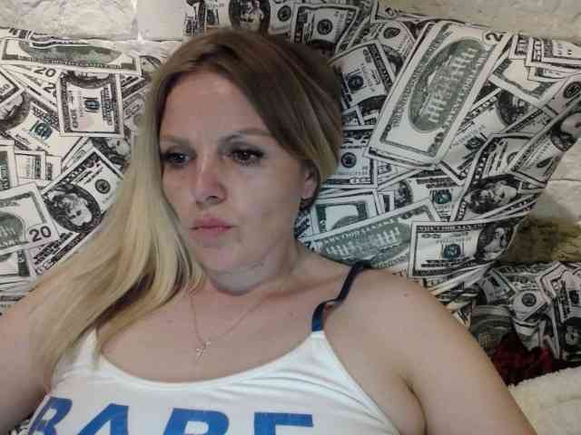 AngelAlone webcam