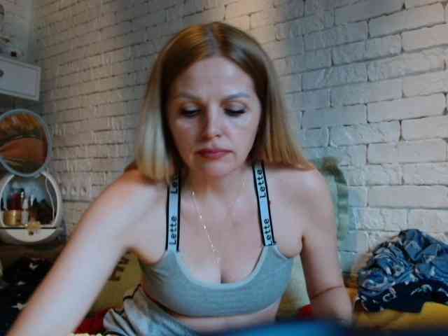 AngelAlone webcam
