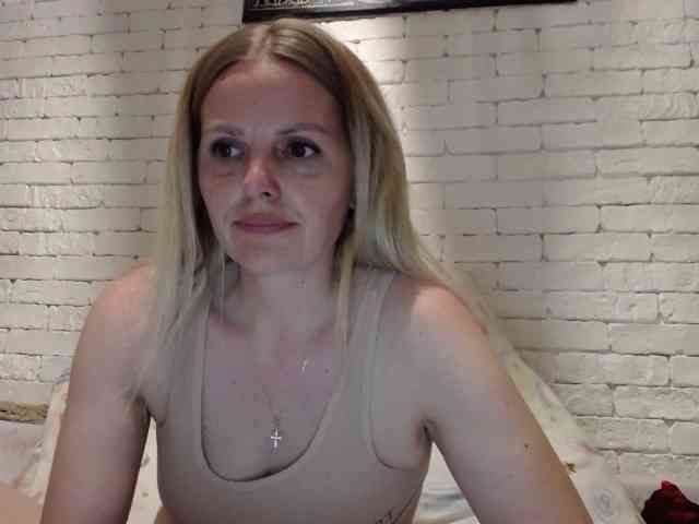 AngelAlone webcam