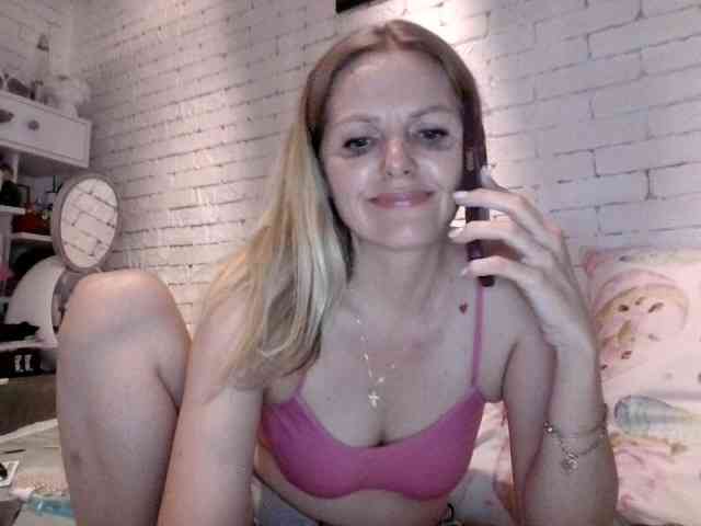 AngelAlone webcam