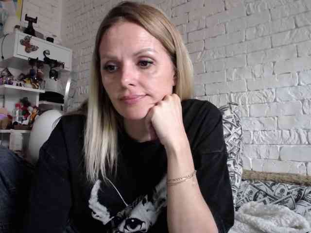 AngelAlone webcam