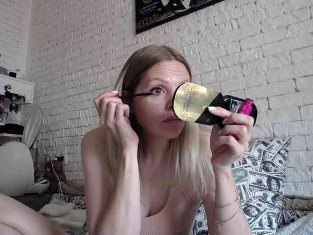 AngelAlone webcam