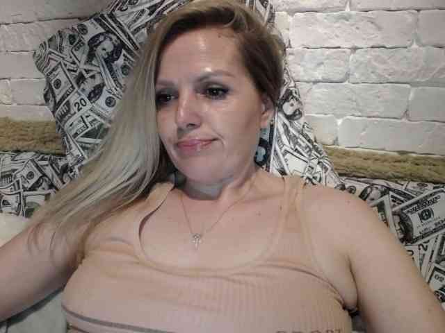 AngelAlone webcam