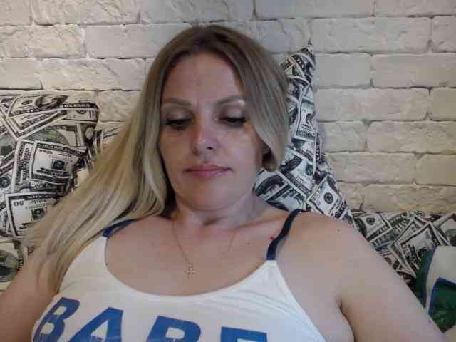 AngelAlone webcam