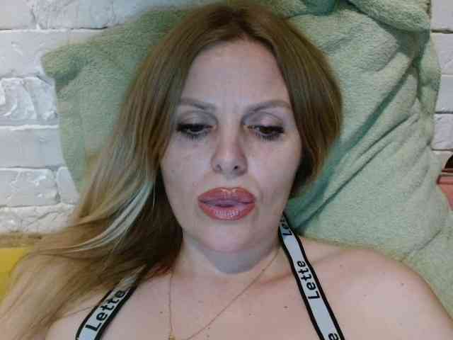 AngelAlone webcam