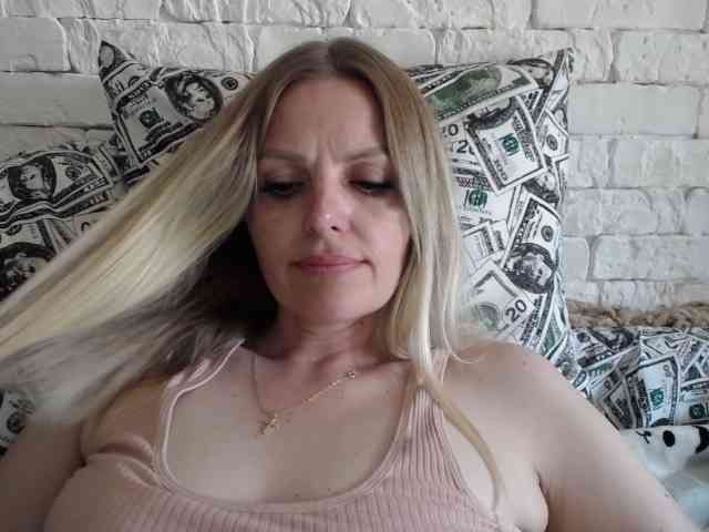 AngelAlone webcam