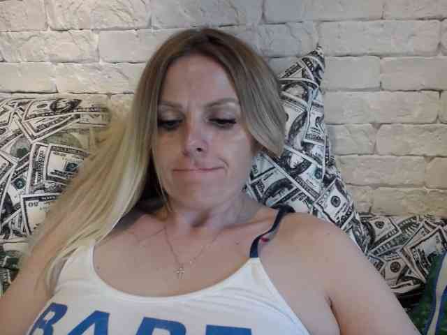 AngelAlone webcam