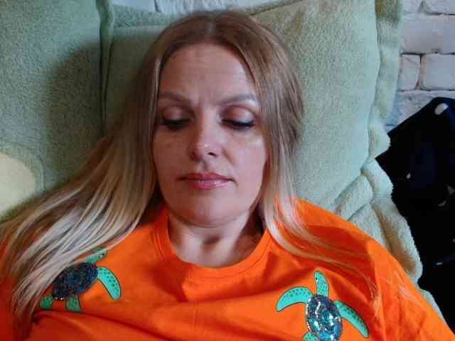 AngelAlone webcam