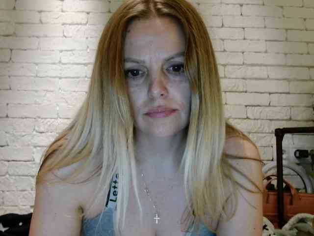 AngelAlone webcam