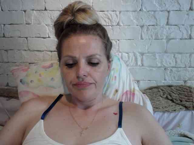 AngelAlone webcam