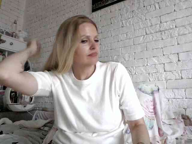 AngelAlone webcam