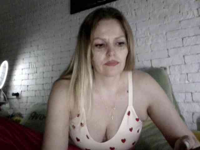 AngelAlone webcam