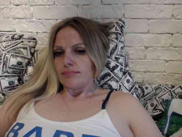 AngelAlone webcam