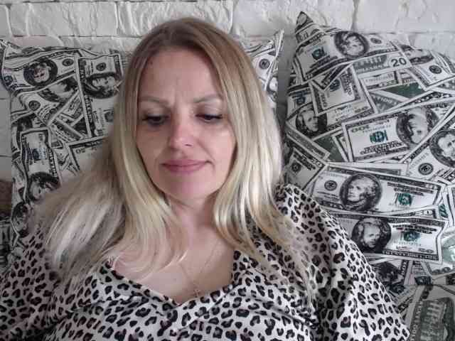 AngelAlone webcam