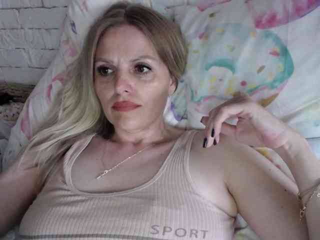 AngelAlone webcam