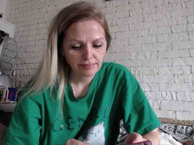 AngelAlone webcam