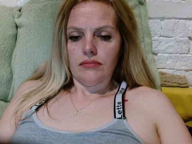 AngelAlone webcam
