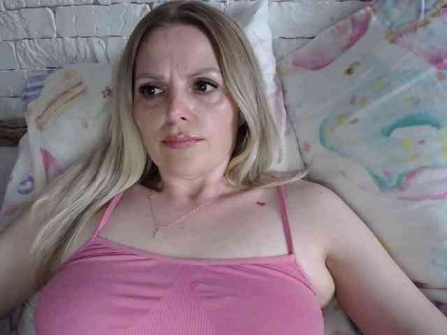 AngelAlone webcam