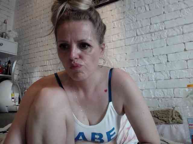 AngelAlone webcam
