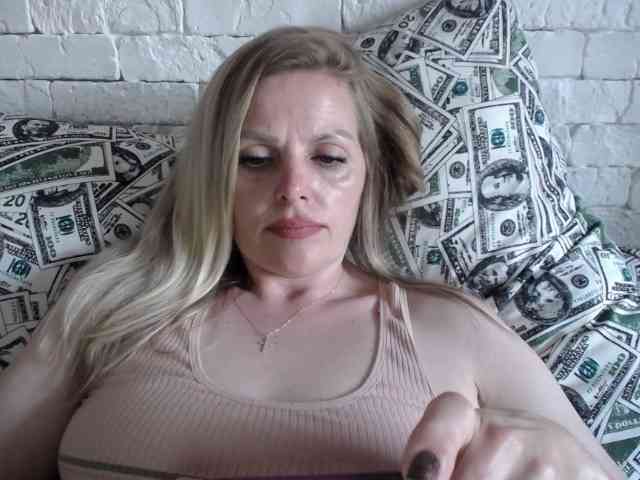 AngelAlone webcam