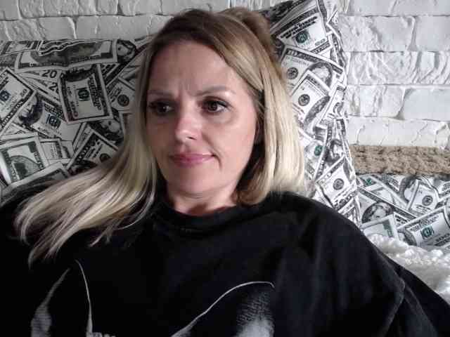 AngelAlone webcam