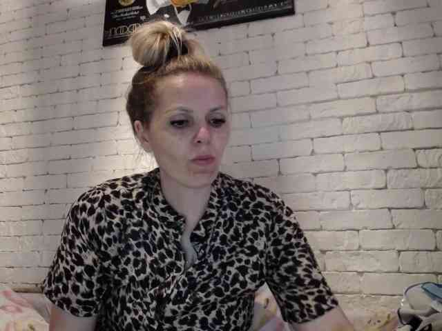 AngelAlone webcam